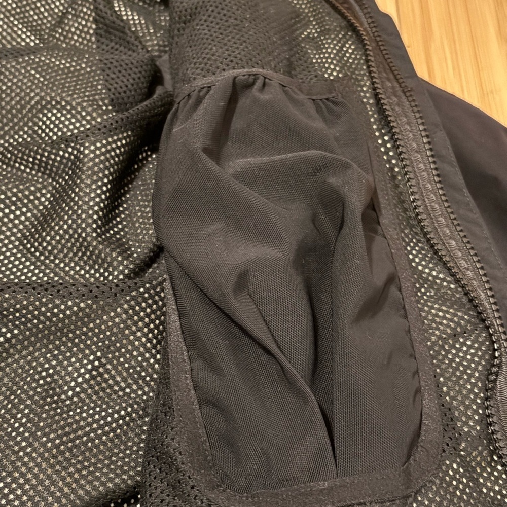 SOLD The North Face Gore-Tex Waterproof Hooded Black Jacket Women’s Small - Picture 3 of 12